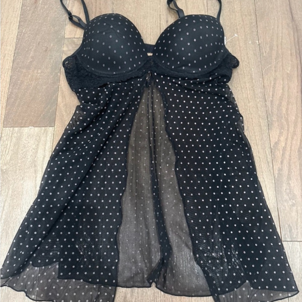 Black polka dot babydoll top!